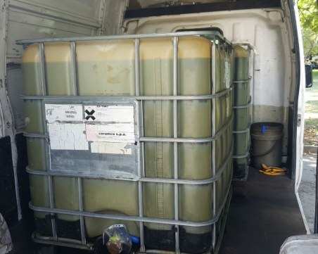 Спипаха голямо количество незаконно дизелово гориво в обект на АМ Тракия