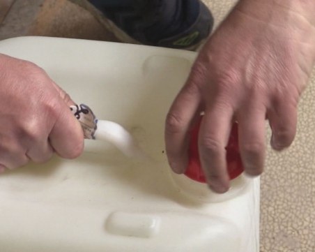 Треньорът на обгазените в басейн деца: Като усетих миризмата, веднага ги изкарах!