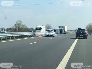 Шофьор е в болница след катастрофата на АМ Тракия