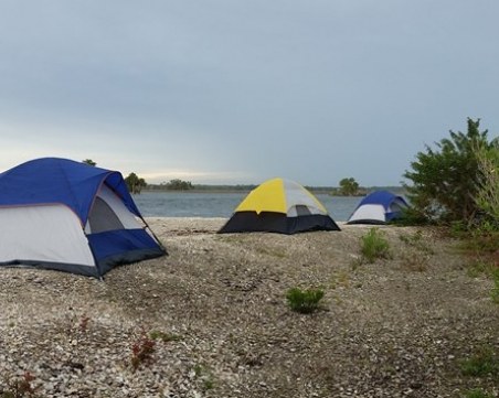 Депутатите пуснаха солените глоби за хавлии и палатки върху дюни