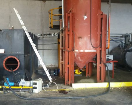 Удар на митничарите: Разбиха незаконен склад за преработка на петролни продукти в Пазарджишко СНИМКИ