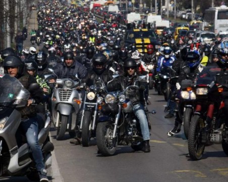 Хиляди мотористи пред 