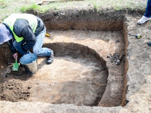 Археолози откриха древно селище до могила Лаута