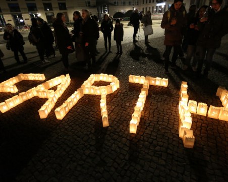 НДК грейва в зелено  за Часа на Земята, гасим лампите довечера