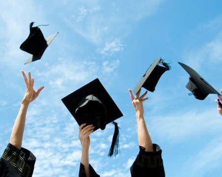 Сотир Цацаров поздрави абсолвентите от Юридическия факултет в ПУ 