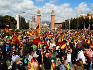 Арести и ранени по време на протест в Барселона