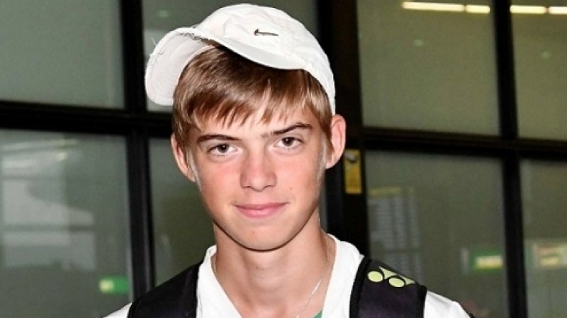 16-годишен българин стана тенисист №1 на Европа
