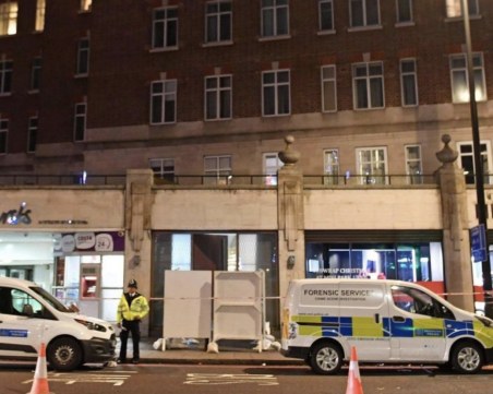 Атакуваха в гръб с нож 4 човека в Лондон