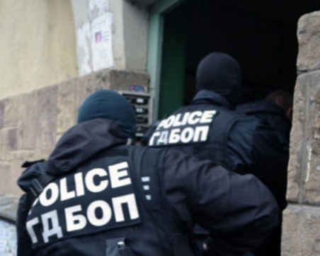 Бивш футболист и аптекар сред задържаните при спецакцията край Казанлък