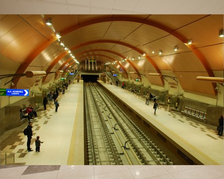 Тяло на мъж е намерено на метростанция 