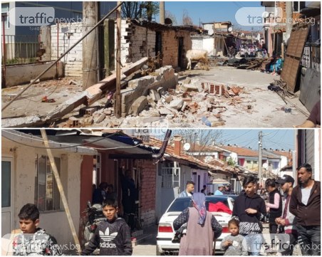 Ударно бутат постройки в Шекера, животни още не са евакуирани