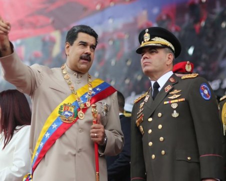 Въвеждат режим на тока във Венецуела