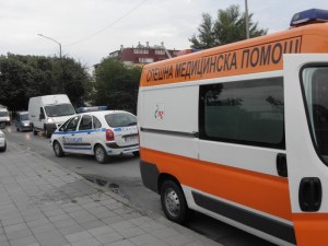 Микробус уби пешеходка, 22-годишният шофьор карал на заден ход