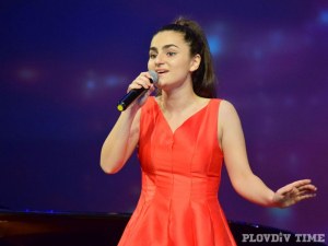Португалските медии се влюбиха в пловдивска певица