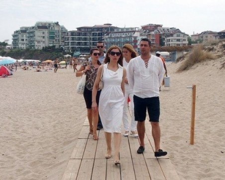 Ангелкова зове хотелите за трета нощувка аванта, те се ослушват