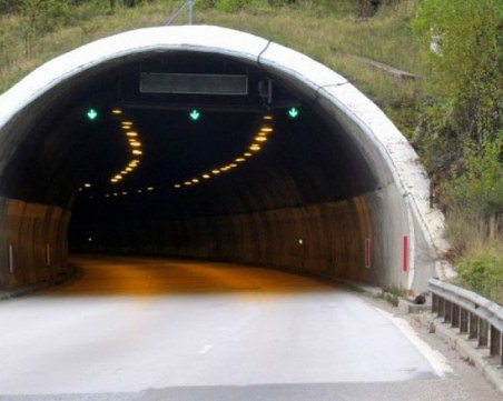 Движението в тунел