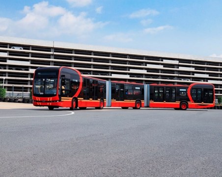 Китайци произведоха най-дългия електрически автобус в света