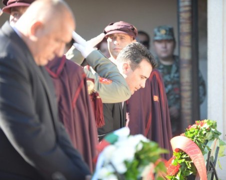 Заев дрънна на Борисов: Съчувствам за трагедията с българското семейство!