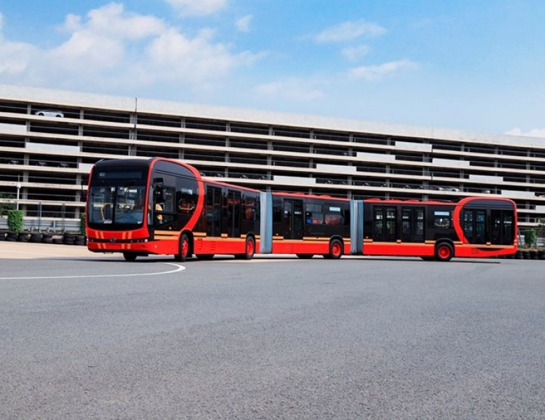 Китайци произведоха най-дългия електрически автобус в света