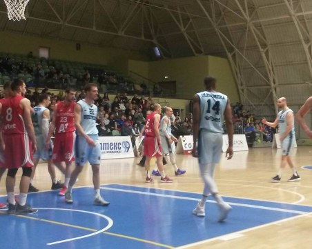 Академик Бултекс 99 заминава в пълен състав за медал в Балканската лига