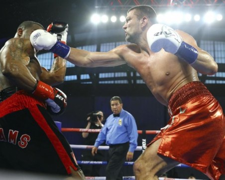 И Тервел Пулев остана без лиценз в Калифорния