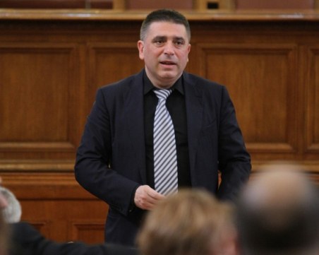 Кирилов се сопна на критиците си: Не са нито по-умни, нито по-красиви!