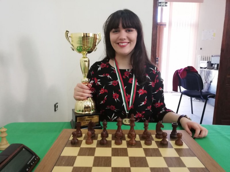 Вики Радева с рекордна титла в шаха