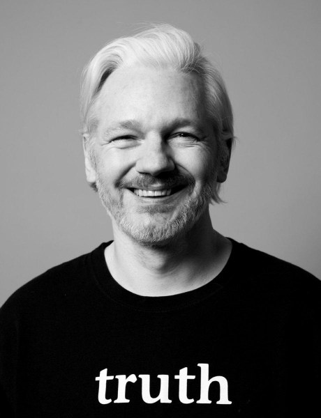 WikiLeaks: Асандж ще бъде екстрадиран от посолството на Еквадор. Споразумели се с Великобритания