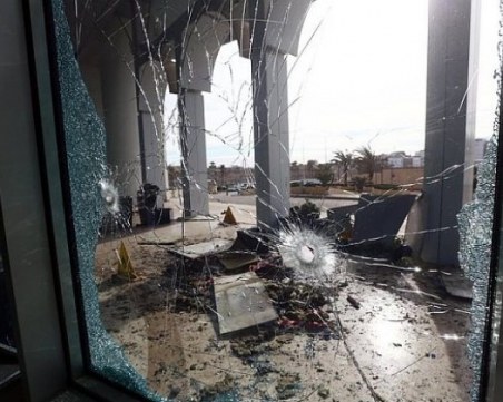 След въздушните удари: Загинало е четиричленно семейство в Либия