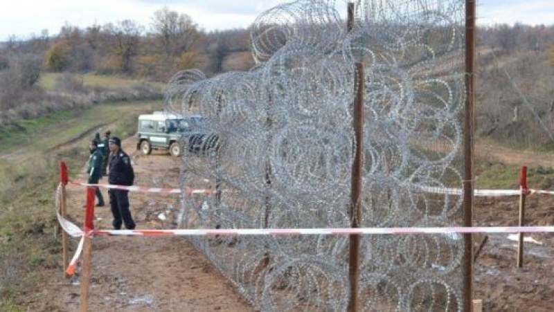 Засилиха полицейското присъствие на границата с Гърция и Турция