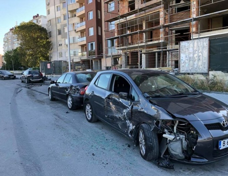 18-годишен помля четири паркирани коли във Видин