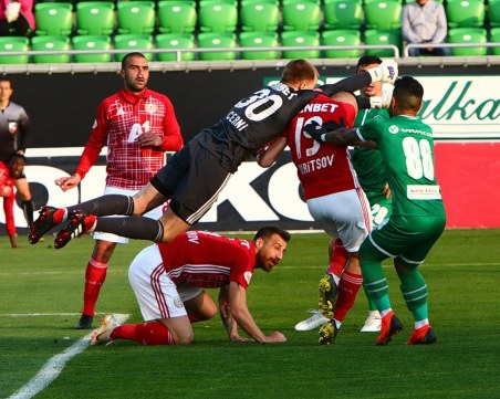 БФС скастри клубовете, призова за нормално поведение