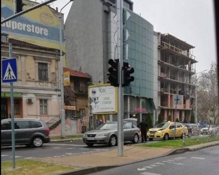 Лека катастрофа затруднява движението на 