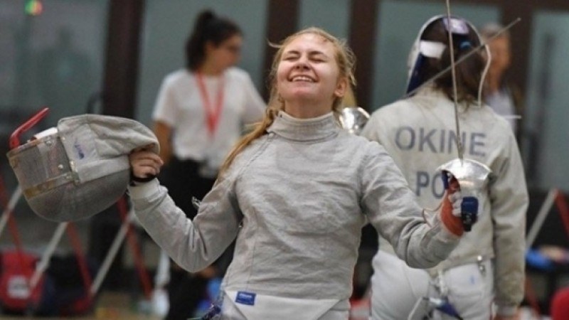 17-годишно момиче донесе световен медал за България по фехтовка