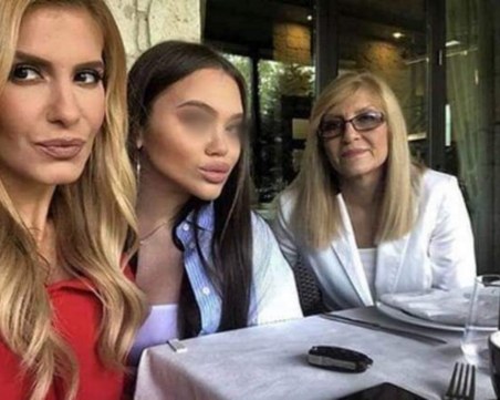 Анелия проговори за дъщеря си: Тя си е тийнейджър, бунтарка