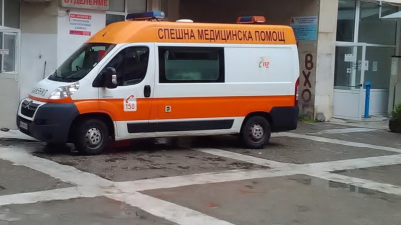 300 кг плоскости затиснаха мъж в Добрич, почина в болницата