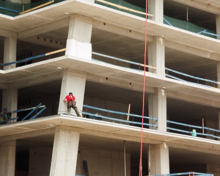 €30 хил. за двустаен в Кайро, в София €65 хил. Най-скъпо в Хонконг – €1,4 млн.