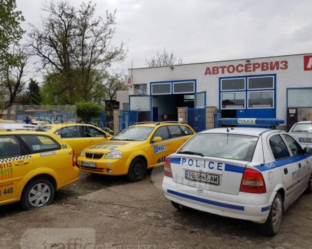 Икономическа полиция и ДАИ влязоха в офисите на таксиметровия бос Мариян Киров