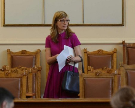 Захариева за намесата на Турция: Реагирахме достатъчно тежко!