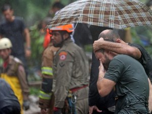 Бедствие в Рио де Жанейро! Най-малко 10 души са загинали