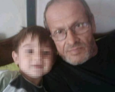 Бащата на 7-годишния Сашко от Русе пред TrafficNews: Превърнаха го в просяк!