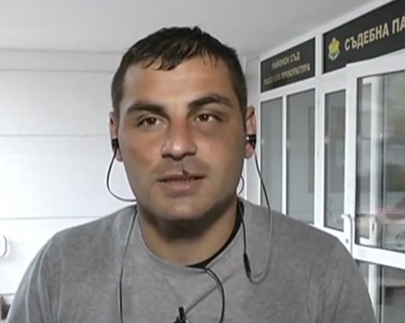 Битият мъж в Габрово: Направих им забележка, че се закачат с друг клиент, те ме нападнаха