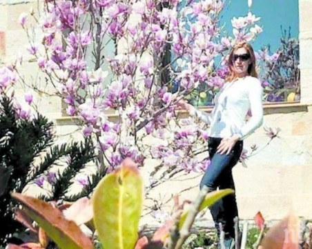 На свекъра, на свекървата… Ангелкова обяснява за къщата: Не живея там!