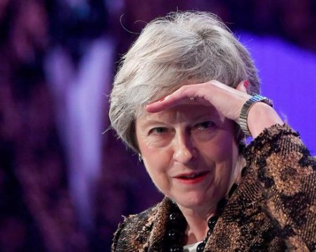 След преговорите в Брюксел: Хелуински Брекзит и поне три мини пред Мей