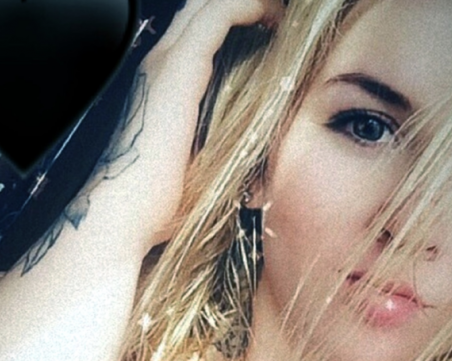 Жена почина от токов удар, докато зареждала телефона си по време на вана