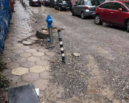 Опасният чар на малките улици в София – недовършени ремонти дебнат отвсякъде