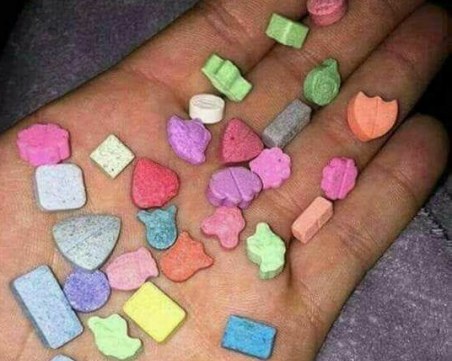 Нова дрога омайва учениците: С ягодка, шоколадче и накрая – в болница!