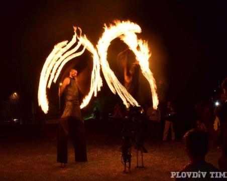 Огнено шоу ще освети днес Бунарджика