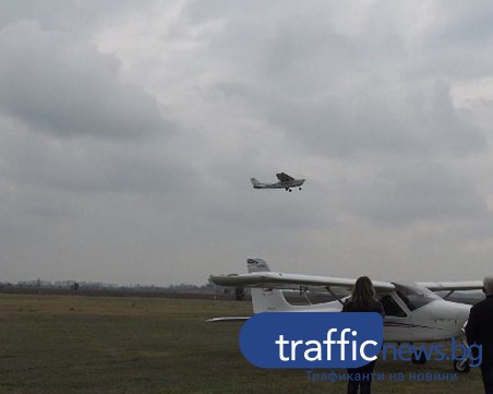 Студентите Светослав и Мохамед мечтаят за своя компания за производство на самолети в България