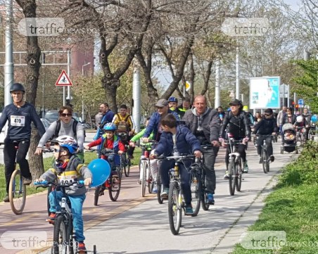 1300 ентусиасти се метнаха на велосипеди и потеглиха по велоалеите на Лаута
